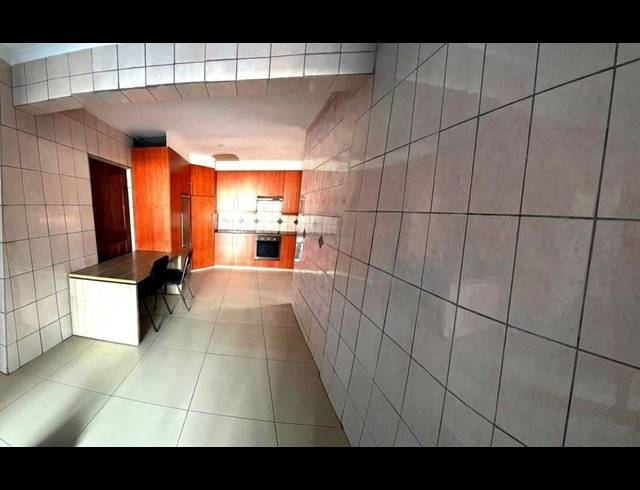 3 BEDROOM FREEHOLD FOR SALE IN VICTORIA MXENGE